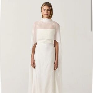 Wolflamb Elegant White Cape